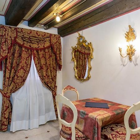 Momolo Apartment Venice Luaran gambar